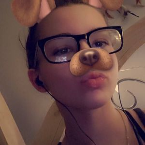 Meet your Posher, Gloria